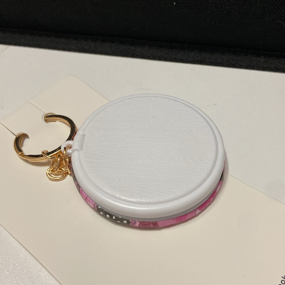 NIP - Keychain Mirror - Picture 3 of 4